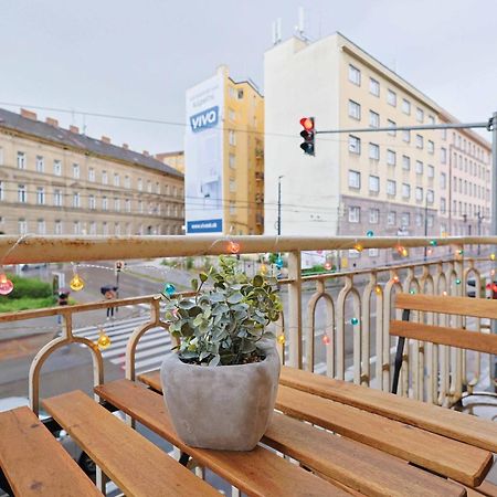 Апартаменти Charming Old Town Family Retreat Братислава Екстер'єр фото
